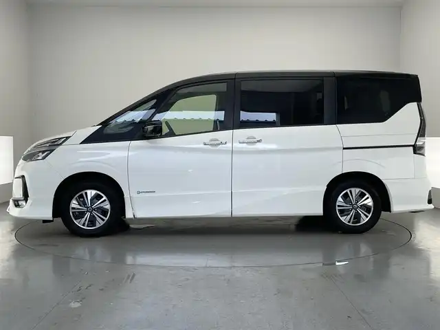 日産 セレナ e－パワー ハイウェイスター V 愛知県 2021(令3)年 4.3万km ブリリアントホワイトパール 2トーン 純正１０インチナビ　ＴＶ　Ｂｌｕｅｔｏｏｔｈ　両側電動スライドドア　アラウンドビューモニター　デジタルミラー　ＢＳＭ　レーダークルコン　衝突軽減　ドライブレコーダー　ＥＴＣ　ＬＥＤヘッドライト　禁煙車