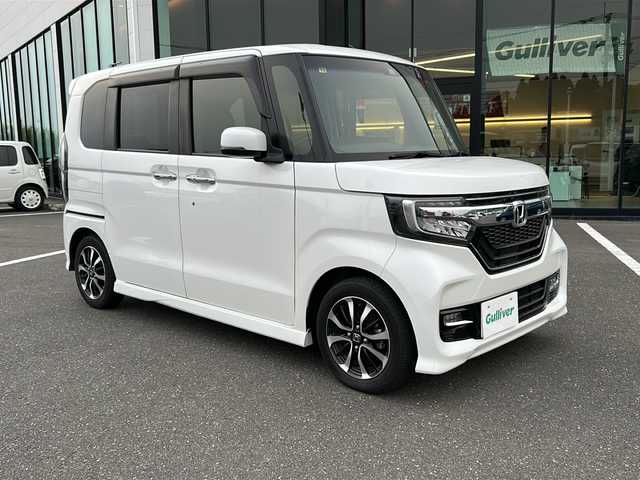 ホンダ Ｎ ＢＯＸ カスタム G L ホンダセンシング 鹿児島県 2020(令2)年 2.6万km プラチナホワイトパール 社外ナビ／Bluetooth／CD／DVD/Gathers（VXM-204VFi）/クルーズコントロール/オートライト/両側パワースライドドア/プッシュスタートボタン/パワーウィンドウ/電動格納ミラー/シートヒーター/ETC/カーテンエアバック/レーンアシスト