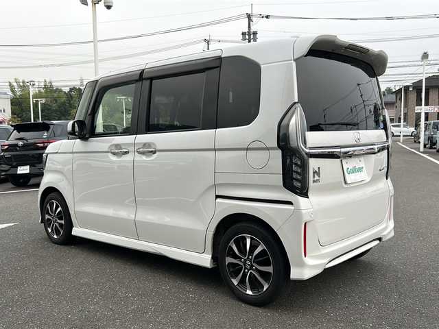 ホンダ Ｎ ＢＯＸ カスタム G L ホンダセンシング 鹿児島県 2020(令2)年 2.6万km プラチナホワイトパール 社外ナビ／Bluetooth／CD／DVD/Gathers（VXM-204VFi）/クルーズコントロール/オートライト/両側パワースライドドア/プッシュスタートボタン/パワーウィンドウ/電動格納ミラー/シートヒーター/ETC/カーテンエアバック/レーンアシスト