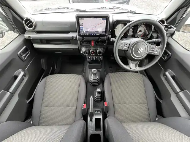 スズキ ジムニー XC 愛知県 2024(令6)年 0.5万km ミディアムグレー 4WD/ワンオーナー/アルパインナビ（9インチ）/AM/FM/SD/DVD/フルセグ/BT/HDMI/バックカメラ/衝突軽減/クルーズコントロール/オートハイビーム/レーンキープ/ダウンヒルアシストコントロール/ヒートシーター/スマートキー２/LED/フォグランプ/取説/保証書
