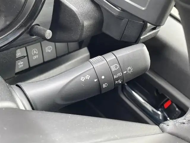 スズキ ジムニー XC 愛知県 2024(令6)年 0.5万km ミディアムグレー 4WD/ワンオーナー/アルパインナビ（9インチ）/AM/FM/SD/DVD/フルセグ/BT/HDMI/バックカメラ/衝突軽減/クルーズコントロール/オートハイビーム/レーンキープ/ダウンヒルアシストコントロール/ヒートシーター/スマートキー２/LED/フォグランプ/取説/保証書