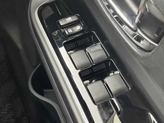 トヨタ アクア クロスオーバー 茨城県 2018(平30)年 1.8万km ブラッキッシュアゲハガラスフレーク 純正9型ナビ/バックカメラ/フルセグ/衝突被害軽減ブレーキ/車線逸脱抑制装置/オートマチックハイビーム/クリアランスソナー/ETC2.0/ドラレコ/シートヒーター/純正16インチAW/LEDヘッドライト/スマートキー