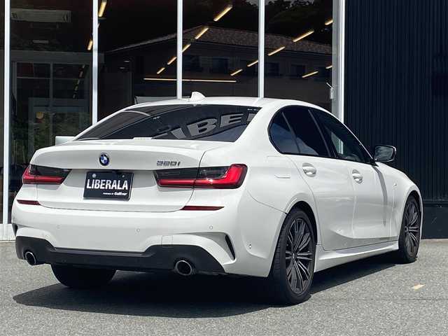 ＢＭＷ ３２０ｉ Mスポーツ 福岡県 2020(令2)年 1.4万km アルピンホワイトⅢ ワンオーナー/アダプティブクルーズコントロール/純正ナビ/バックカメラ/Applecarplay/androidauto/Bluetooth/社外地デジ　/ハーフレザーシート/前席シートヒーター/LEDヘッドライト/オートハイビーム/ステアリングスイッチ/パドルシフト/前後ドライブレコーダー/純正18インチアルミホイール/ミラー一体型ETC
