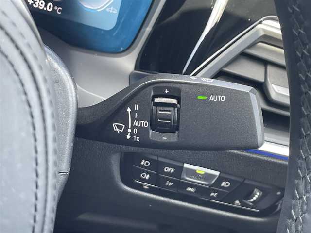 ＢＭＷ ３２０ｉ Mスポーツ 福岡県 2020(令2)年 1.4万km アルピンホワイトⅢ ワンオーナー/アダプティブクルーズコントロール/純正ナビ/バックカメラ/Applecarplay/androidauto/Bluetooth/社外地デジ　/ハーフレザーシート/前席シートヒーター/LEDヘッドライト/オートハイビーム/ステアリングスイッチ/パドルシフト/前後ドライブレコーダー/純正18インチアルミホイール/ミラー一体型ETC