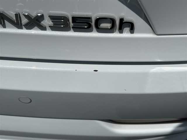 レクサス ＮＸ 350h Fスポーツ 岡山県 2023(令5)年 2.4万km ホワイトノーヴァガラスフレーク 登録時走行距離23412km/ワンオーナー/純正14インチナビ/フルセグTV(AM.FM.CD.DVD.TV.BT)/TRDエアロ/パノラマルーフ/全方位カメラ/ビルトインETC2.0/ブラインドスポットモニター/ドライブレコーダー/オレンジキャリパー/シートヒーター/エアシート/クリアランスソナー/衝突軽減ブレーキ/レーダークルーズコントロール/レーンキープアシスト/オートマチックハイビーム/電動リアゲート/20インチ純正AW/純正フロアマット