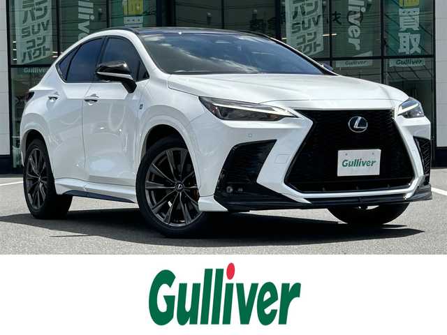 レクサス ＮＸ 350h Fスポーツ 岡山県 2023(令5)年 2.4万km ホワイトノーヴァガラスフレーク 登録時走行距離23412km/ワンオーナー/純正14インチナビ/フルセグTV(AM.FM.CD.DVD.TV.BT)/TRDエアロ/パノラマルーフ/全方位カメラ/ビルトインETC2.0/ブラインドスポットモニター/ドライブレコーダー/オレンジキャリパー/シートヒーター/エアシート/クリアランスソナー/衝突軽減ブレーキ/レーダークルーズコントロール/レーンキープアシスト/オートマチックハイビーム/電動リアゲート/20インチ純正AW/純正フロアマット