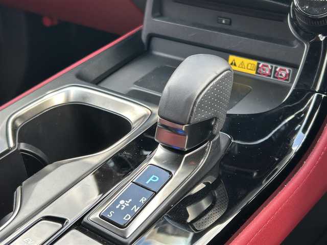 レクサス ＮＸ 350h Fスポーツ 岡山県 2023(令5)年 2.4万km ホワイトノーヴァガラスフレーク 登録時走行距離23412km/ワンオーナー/純正14インチナビ/フルセグTV(AM.FM.CD.DVD.TV.BT)/TRDエアロ/パノラマルーフ/全方位カメラ/ビルトインETC2.0/ブラインドスポットモニター/ドライブレコーダー/オレンジキャリパー/シートヒーター/エアシート/クリアランスソナー/衝突軽減ブレーキ/レーダークルーズコントロール/レーンキープアシスト/オートマチックハイビーム/電動リアゲート/20インチ純正AW/純正フロアマット