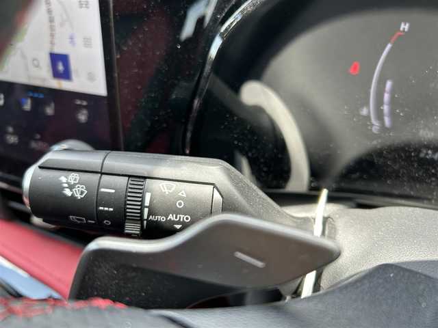 レクサス ＮＸ 350h Fスポーツ 岡山県 2023(令5)年 2.4万km ホワイトノーヴァガラスフレーク 登録時走行距離23412km/ワンオーナー/純正14インチナビ/フルセグTV(AM.FM.CD.DVD.TV.BT)/TRDエアロ/パノラマルーフ/全方位カメラ/ビルトインETC2.0/ブラインドスポットモニター/ドライブレコーダー/オレンジキャリパー/シートヒーター/エアシート/クリアランスソナー/衝突軽減ブレーキ/レーダークルーズコントロール/レーンキープアシスト/オートマチックハイビーム/電動リアゲート/20インチ純正AW/純正フロアマット
