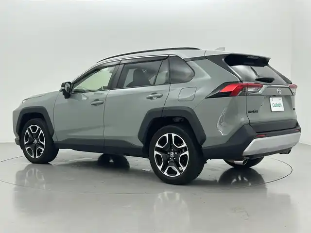 トヨタ ＲＡＶ４ アドベンチャー 熊本県 2021(令3)年 3.7万km アッシュグレーメタリック/アーバンカーキ ワンオーナー車/サンルーフ/アルパインナビ（ApplCarPlay・BT・フルセグ・SD・USB）/バックカメラ/レザーシート/前席エアシート/前席シートヒーター/運転席パワーシート/ステアリングヒーター/トヨタセーフティーセンス/・プリクラッシュセーフティ/・レーンキープアシスト/・ブラインドスポットモニター/・リアクロストラフィックアラート/・ロードサインアシスト/・レーダークルーズコントロール/・オートハイビーム/横滑り防止/アイドリングストップ/ダウンヒルアシスト/デジタルインナーミラー/前後クリアランスソナー/純正フロアゴムマット/純正19インチAW/オートライト/LEDヘッドライト/フォグライト/スマートキー/プッシュスタート/スペアキー1本/保証書/取扱説明書
