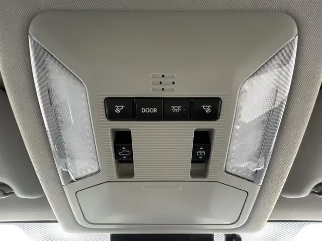 トヨタ ＲＡＶ４ アドベンチャー 熊本県 2021(令3)年 3.7万km アッシュグレーメタリック/アーバンカーキ ワンオーナー車/サンルーフ/アルパインナビ（ApplCarPlay・BT・フルセグ・SD・USB）/バックカメラ/レザーシート/前席エアシート/前席シートヒーター/運転席パワーシート/ステアリングヒーター/トヨタセーフティーセンス/・プリクラッシュセーフティ/・レーンキープアシスト/・ブラインドスポットモニター/・リアクロストラフィックアラート/・ロードサインアシスト/・レーダークルーズコントロール/・オートハイビーム/横滑り防止/アイドリングストップ/ダウンヒルアシスト/デジタルインナーミラー/前後クリアランスソナー/純正フロアゴムマット/純正19インチAW/オートライト/LEDヘッドライト/フォグライト/スマートキー/プッシュスタート/スペアキー1本/保証書/取扱説明書