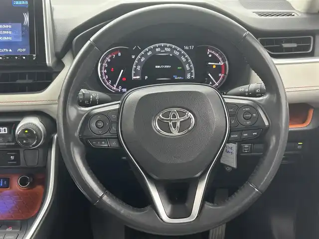 トヨタ ＲＡＶ４ アドベンチャー 熊本県 2021(令3)年 3.7万km アッシュグレーメタリック/アーバンカーキ ワンオーナー車/サンルーフ/アルパインナビ（ApplCarPlay・BT・フルセグ・SD・USB）/バックカメラ/レザーシート/前席エアシート/前席シートヒーター/運転席パワーシート/ステアリングヒーター/トヨタセーフティーセンス/・プリクラッシュセーフティ/・レーンキープアシスト/・ブラインドスポットモニター/・リアクロストラフィックアラート/・ロードサインアシスト/・レーダークルーズコントロール/・オートハイビーム/横滑り防止/アイドリングストップ/ダウンヒルアシスト/デジタルインナーミラー/前後クリアランスソナー/純正フロアゴムマット/純正19インチAW/オートライト/LEDヘッドライト/フォグライト/スマートキー/プッシュスタート/スペアキー1本/保証書/取扱説明書
