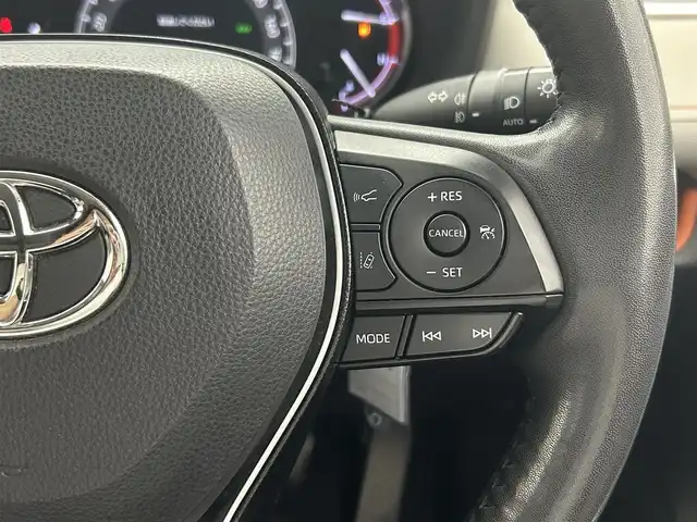 トヨタ ＲＡＶ４ アドベンチャー 熊本県 2021(令3)年 3.7万km アッシュグレーメタリック/アーバンカーキ ワンオーナー車/サンルーフ/アルパインナビ（ApplCarPlay・BT・フルセグ・SD・USB）/バックカメラ/レザーシート/前席エアシート/前席シートヒーター/運転席パワーシート/ステアリングヒーター/トヨタセーフティーセンス/・プリクラッシュセーフティ/・レーンキープアシスト/・ブラインドスポットモニター/・リアクロストラフィックアラート/・ロードサインアシスト/・レーダークルーズコントロール/・オートハイビーム/横滑り防止/アイドリングストップ/ダウンヒルアシスト/デジタルインナーミラー/前後クリアランスソナー/純正フロアゴムマット/純正19インチAW/オートライト/LEDヘッドライト/フォグライト/スマートキー/プッシュスタート/スペアキー1本/保証書/取扱説明書
