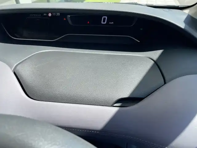日産 セレナ ハイウェイスター V 愛知県 2021(令3)年 5.3万km ダイヤモンドブラック 純正10型ナビ/フルセグTV/CD/DVD再生/Bluetooth接続/アラウンドニューモニター/純正フリップダウンモニター/衝突被害軽減ブレーキ/車線逸脱警報機能/ブラインドスポットモニター/両側電動スライドドア/レーダークルーズコントロール/コーナーセンサー/純正アルミホイール/ETC/純正LEDヘッドライト/ステアリングヒーター/インテリジェントルームミラー/リアオートエアコン/ドライブレコーダー/ステアリングスイッチ/スマートキー/プッシュスタート