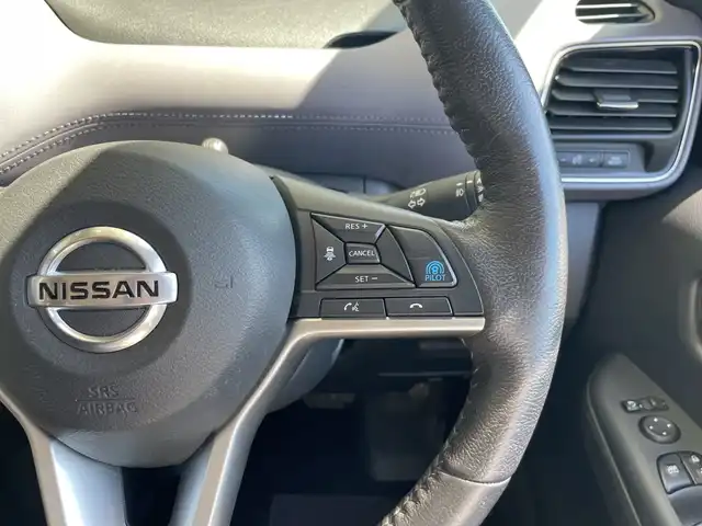 日産 セレナ ハイウェイスター V 愛知県 2021(令3)年 5.3万km ダイヤモンドブラック 純正10型ナビ/フルセグTV/CD/DVD再生/Bluetooth接続/アラウンドニューモニター/純正フリップダウンモニター/衝突被害軽減ブレーキ/車線逸脱警報機能/ブラインドスポットモニター/両側電動スライドドア/レーダークルーズコントロール/コーナーセンサー/純正アルミホイール/ETC/純正LEDヘッドライト/ステアリングヒーター/インテリジェントルームミラー/リアオートエアコン/ドライブレコーダー/ステアリングスイッチ/スマートキー/プッシュスタート