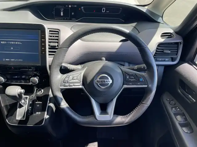 日産 セレナ ハイウェイスター V 愛知県 2021(令3)年 5.3万km ダイヤモンドブラック 純正10型ナビ/フルセグTV/CD/DVD再生/Bluetooth接続/アラウンドニューモニター/純正フリップダウンモニター/衝突被害軽減ブレーキ/車線逸脱警報機能/ブラインドスポットモニター/両側電動スライドドア/レーダークルーズコントロール/コーナーセンサー/純正アルミホイール/ETC/純正LEDヘッドライト/ステアリングヒーター/インテリジェントルームミラー/リアオートエアコン/ドライブレコーダー/ステアリングスイッチ/スマートキー/プッシュスタート
