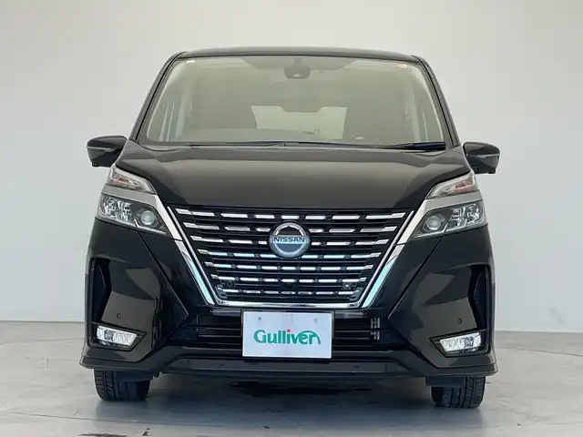 日産 セレナ ハイウェイスター V 愛知県 2021(令3)年 5.3万km ダイヤモンドブラック 純正10型ナビ/フルセグTV/CD/DVD再生/Bluetooth接続/アラウンドニューモニター/純正フリップダウンモニター/衝突被害軽減ブレーキ/車線逸脱警報機能/ブラインドスポットモニター/両側電動スライドドア/レーダークルーズコントロール/コーナーセンサー/純正アルミホイール/ETC/純正LEDヘッドライト/ステアリングヒーター/インテリジェントルームミラー/リアオートエアコン/ドライブレコーダー/ステアリングスイッチ/スマートキー/プッシュスタート