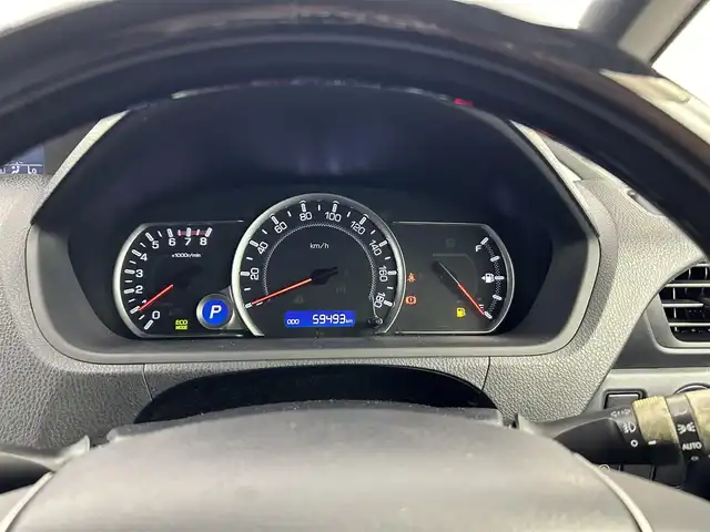 トヨタ ヴォクシー ZS 煌 愛知県 2015(平27)年 6万km ブラック トヨタセーフティセンス/　　・プリクラッシュセーフティ/　　・レーンディバーチャーアラート/　　・オートマチックハイビーム/純正9インチナビ/　　CD/DVD/BT/フルセグ/バックカメラ/ビルトインETC/後席フリップダウンモニター/キャプテンシート/両側パワースライドドア/ローダウン/純正LEDヘッドライト/フォグランプ/純正16インチアルミホイール
