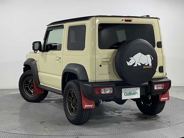 スズキ ジムニー シエラ JC 広島県 2025(令7)年 0.2万km シフォンアイボリーメタリックブラック2トーンルーフ 社外ディスプレイオーディオ（AppleCarPlay/AndroidAuto）/バックカメラ/シートヒーター/トランスファーレバー/ヒルディセントコントロール/デュアルセンサーブレーキサポート/車線逸脱警報/オートハイビーム/パーキングソナー/クルーズコントロール/LEDヘッドランプ/ETC/ドライブレコーダー
