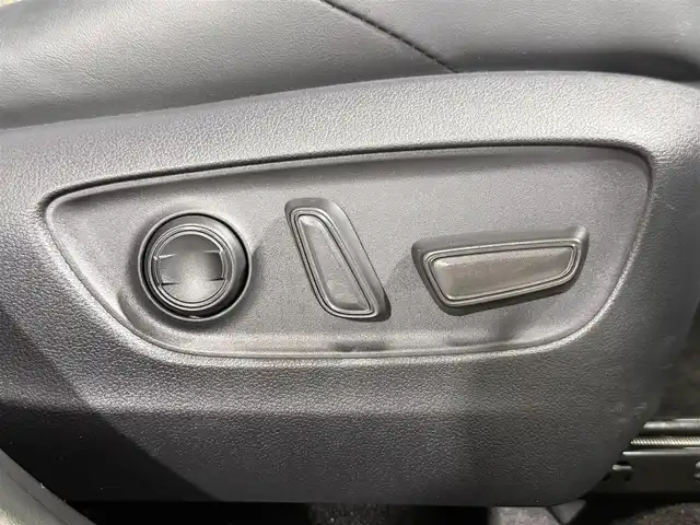 トヨタ ＲＡＶ４ アドベンチャー 大阪府 2020(令2)年 4.6万km アーバンカーキ 黒革シート JAOSプロテクター 純正ディスプレイオーディオTV バックカメラ パワーシート/ヒーター/エアコン ステアリングヒーター 電動リアゲート レーダークルコン 衝突軽減ブレーキ レーンアシスト ブラインドSM