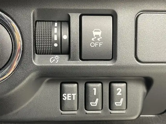 スバル レヴォーグ 1．6STIスポーツアイサイト 茨城県 2017(平29)年 3.9万km クリスタルブラックシリカ アイサイト/純正ナビ/ＡＭ　ＦＭ　ＣＤ　ＤＶＤ　ＢＴ　フルセグ/バックカメラ/ブラインドスポットモニター/レーダークルーズコントロール/レーンキープアシスト/メモリ機能付きパワーシート/コーナーセンサー/ETC/プッシュスタート/スマートキー