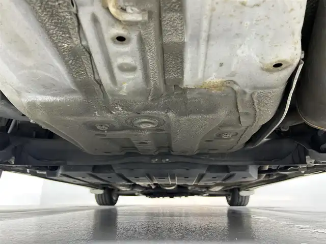 ホンダ ＣＲ－Ｚ α 佐賀県 2011(平23)年 14.3万km プレミアムホワイトパール 純正７インチナビ/(TV/CD/DVD/USB/iPod/HDD録音)/バックカメラ/ＭＴ付きＡＴ/純正１６インチアルミホイール/純正フロアマット/オートライト/ETC/横滑り防止装置/盗難防止装置