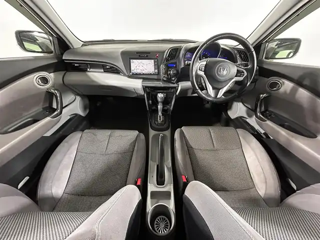 ホンダ ＣＲ－Ｚ α 佐賀県 2011(平23)年 14.3万km プレミアムホワイトパール 純正７インチナビ/(TV/CD/DVD/USB/iPod/HDD録音)/バックカメラ/ＭＴ付きＡＴ/純正１６インチアルミホイール/純正フロアマット/オートライト/ETC/横滑り防止装置/盗難防止装置