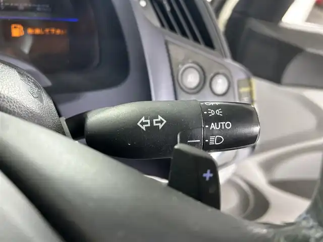 ホンダ ＣＲ－Ｚ α 佐賀県 2011(平23)年 14.3万km プレミアムホワイトパール 純正７インチナビ/(TV/CD/DVD/USB/iPod/HDD録音)/バックカメラ/ＭＴ付きＡＴ/純正１６インチアルミホイール/純正フロアマット/オートライト/ETC/横滑り防止装置/盗難防止装置