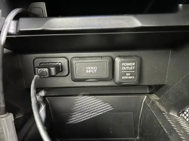 ホンダ ＣＲ－Ｚ α 佐賀県 2011(平23)年 14.3万km プレミアムホワイトパール 純正７インチナビ/(TV/CD/DVD/USB/iPod/HDD録音)/バックカメラ/ＭＴ付きＡＴ/純正１６インチアルミホイール/純正フロアマット/オートライト/ETC/横滑り防止装置/盗難防止装置