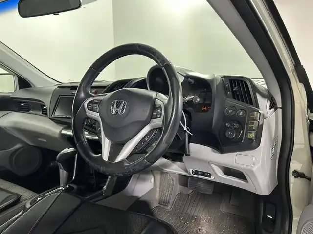 ホンダ ＣＲ－Ｚ α 佐賀県 2011(平23)年 14.3万km プレミアムホワイトパール 純正７インチナビ/(TV/CD/DVD/USB/iPod/HDD録音)/バックカメラ/ＭＴ付きＡＴ/純正１６インチアルミホイール/純正フロアマット/オートライト/ETC/横滑り防止装置/盗難防止装置