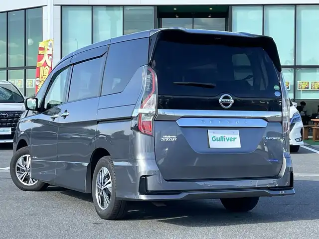 日産 セレナ e－パワー ハイウェイスター V 奈良県 2020(令2)年 6.7万km ダークメタルグレー 純正SDナビ　/フルセグ　/DVD　/Bluetooth　/USB/AUX入力　/全方位カメラ　/ETC　/フリップダウンモニター/前後ドライブレコーダー　/デジタルインナーミラー/追従型クルーズコントロール　/両側パワースライドドア　/ステアリングヒーター/前席シートヒーター　/純正フロアマット/純正アルミホイール/衝突被害軽減ブレーキ/横滑り防止装置/車線逸脱警報/オートLEDライト/W+サイド+カーテンエアバッグ/スペアキー1本
