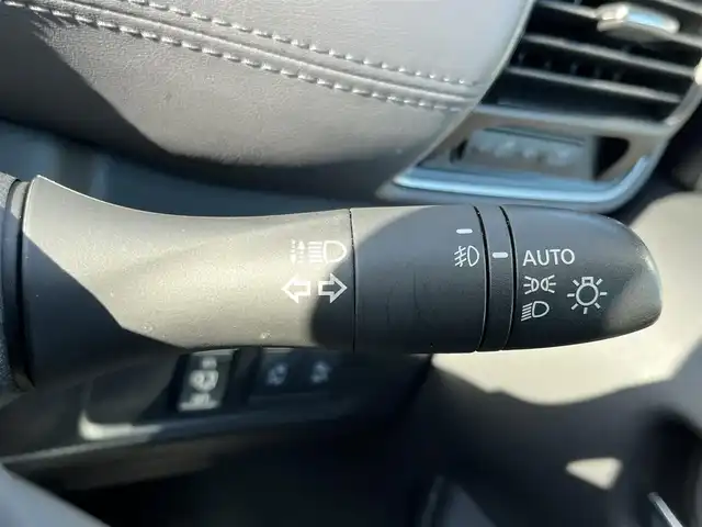 日産 セレナ e－パワー ハイウェイスター V 奈良県 2020(令2)年 6.7万km ダークメタルグレー 純正SDナビ　/フルセグ　/DVD　/Bluetooth　/USB/AUX入力　/全方位カメラ　/ETC　/フリップダウンモニター/前後ドライブレコーダー　/デジタルインナーミラー/追従型クルーズコントロール　/両側パワースライドドア　/ステアリングヒーター/前席シートヒーター　/純正フロアマット/純正アルミホイール/衝突被害軽減ブレーキ/横滑り防止装置/車線逸脱警報/オートLEDライト/W+サイド+カーテンエアバッグ/スペアキー1本