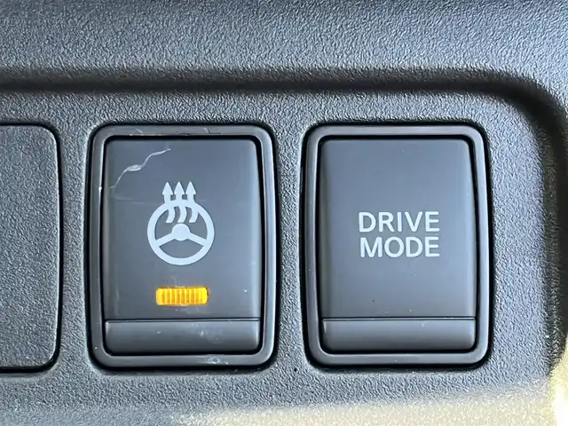 日産 セレナ e－パワー ハイウェイスター V 奈良県 2020(令2)年 6.7万km ダークメタルグレー 純正SDナビ　/フルセグ　/DVD　/Bluetooth　/USB/AUX入力　/全方位カメラ　/ETC　/フリップダウンモニター/前後ドライブレコーダー　/デジタルインナーミラー/追従型クルーズコントロール　/両側パワースライドドア　/ステアリングヒーター/前席シートヒーター　/純正フロアマット/純正アルミホイール/衝突被害軽減ブレーキ/横滑り防止装置/車線逸脱警報/オートLEDライト/W+サイド+カーテンエアバッグ/スペアキー1本