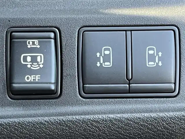 日産 セレナ e－パワー ハイウェイスター V 奈良県 2020(令2)年 6.7万km ダークメタルグレー 純正SDナビ　/フルセグ　/DVD　/Bluetooth　/USB/AUX入力　/全方位カメラ　/ETC　/フリップダウンモニター/前後ドライブレコーダー　/デジタルインナーミラー/追従型クルーズコントロール　/両側パワースライドドア　/ステアリングヒーター/前席シートヒーター　/純正フロアマット/純正アルミホイール/衝突被害軽減ブレーキ/横滑り防止装置/車線逸脱警報/オートLEDライト/W+サイド+カーテンエアバッグ/スペアキー1本