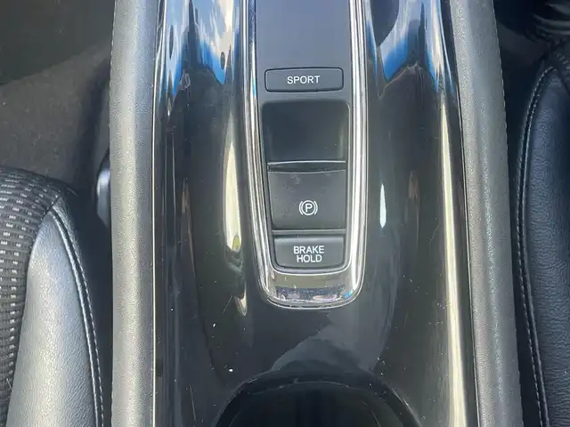 ホンダ ヴェゼル ハイブリッド X Lパッケージ 岡山県 2014(平26)年 11.3万km ホワイトオーキッドパール (株)IDOMが運営する【じしゃロン岡山店】の自社ローン専用車両になります。こちらは現金またはオートローンご利用時の価格です。自社ローンご希望の方は別途その旨お申付け下さい/純正8インチナビ/Bluetooth/バックカメラ/LEDヘッドライト/ハーフレザーシート/純正17インチAW/クルコン