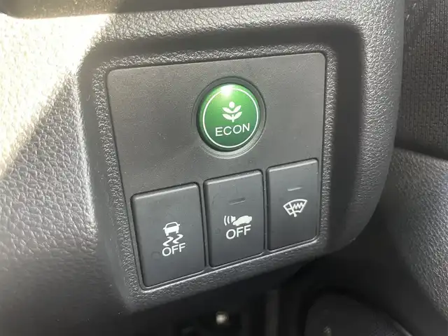 ホンダ ヴェゼル ハイブリッド X Lパッケージ 岡山県 2014(平26)年 11.3万km ホワイトオーキッドパール (株)IDOMが運営する【じしゃロン岡山店】の自社ローン専用車両になります。こちらは現金またはオートローンご利用時の価格です。自社ローンご希望の方は別途その旨お申付け下さい/純正8インチナビ/Bluetooth/バックカメラ/LEDヘッドライト/ハーフレザーシート/純正17インチAW/クルコン