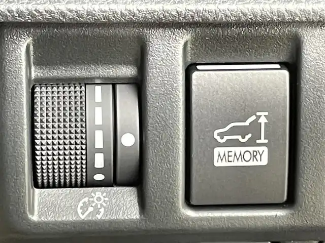 スバル フォレスター ハイブリッド X－ブレイク 千葉県 2021(令3)年 4.5万km マグネタイトグレーメタリック 禁煙車/４WD/アイサイトVer3/・アイサイトコアテクノロジー/・プリクラッシュブレーキアシスト/・ツーリングアシスト/・レーダークルーズコントロール/・レーンキープアシスト/・ブラインドスポットモニター/パワーバックドア/純正8インチメモリナビ/・型番：CN-FX800D/・CD/DVD/Blu-ray/Bluetooth/フルセグTV/・バックカメラ/サイドカメラ/フロントカメラ/・ビルトインETC/・デジタルインナーミラー/革巻きステアリング/・パドルシフト/・ステアリングスイッチ/・ステアリングヒーター/ハーフレザーシート/・DNパワーシート/・D席メモリ付き/・全席シートヒーター/MT付きAT/純正フロアマット/純正ドアバイザー/純正17インチガンM塗装AW/オートライト/・ヘッドライトウォッシャー/・LEDヘッドライト/・LEDフォグランプ/ルーフレール