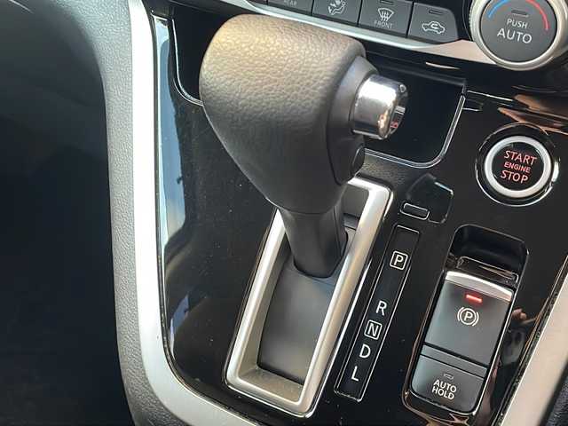 日産 セレナ X 広島県 2016(平28)年 6万km アズライトブルー 禁煙/プロパイロット/純正9インチナビ/CD/DVD/DTV/Bluetooth/アラウンドビューモニター/デジタルインナーミラー/両側パワースライドドア/オートライト/ステアリングスイッチ/ビルトインETC/純正フロアマット/ドアバイザー/スマートキー/プッシュスタート/アイドリングストップ