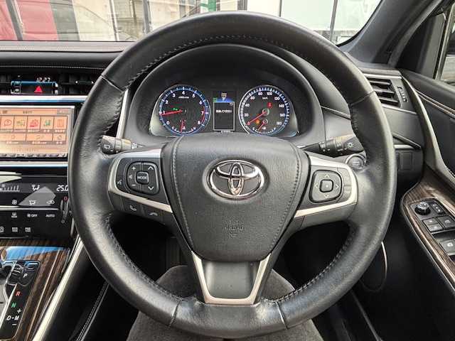 トヨタ ハリアー エレガンス 宮城県 2014(平26)年 6.2万km スパークリングブラックパールクリスタルシャイン 登録時走行距離６２０９５ｋｍ/LEDヘッドライト/純正アルミホイール/社外ナビ/・CD/DVD/・フルセグ/・SDサーバー/・FM/AM/プッシュスタート/スマートキー/クリアランスソナー/横滑り防止機能/ETC/パワーシート/フロアマット/オートライト/ステアリングリモコン/フォグランプ/ウインカーミラー/補助ミラー