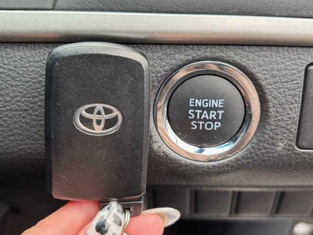 トヨタ ハリアー エレガンス 宮城県 2014(平26)年 6.2万km スパークリングブラックパールクリスタルシャイン 登録時走行距離６２０９５ｋｍ/LEDヘッドライト/純正アルミホイール/社外ナビ/・CD/DVD/・フルセグ/・SDサーバー/・FM/AM/プッシュスタート/スマートキー/クリアランスソナー/横滑り防止機能/ETC/パワーシート/フロアマット/オートライト/ステアリングリモコン/フォグランプ/ウインカーミラー/補助ミラー