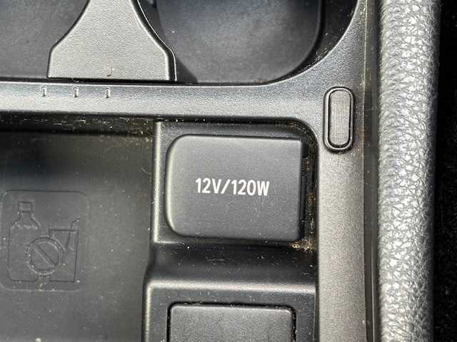 トヨタ ハリアー エレガンス 宮城県 2014(平26)年 6.2万km スパークリングブラックパールクリスタルシャイン 登録時走行距離６２０９５ｋｍ/LEDヘッドライト/純正アルミホイール/社外ナビ/・CD/DVD/・フルセグ/・SDサーバー/・FM/AM/プッシュスタート/スマートキー/クリアランスソナー/横滑り防止機能/ETC/パワーシート/フロアマット/オートライト/ステアリングリモコン/フォグランプ/ウインカーミラー/補助ミラー