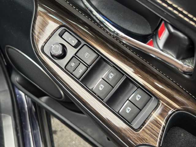 トヨタ ハリアー エレガンス 宮城県 2014(平26)年 6.2万km スパークリングブラックパールクリスタルシャイン 登録時走行距離６２０９５ｋｍ/LEDヘッドライト/純正アルミホイール/社外ナビ/・CD/DVD/・フルセグ/・SDサーバー/・FM/AM/プッシュスタート/スマートキー/クリアランスソナー/横滑り防止機能/ETC/パワーシート/フロアマット/オートライト/ステアリングリモコン/フォグランプ/ウインカーミラー/補助ミラー