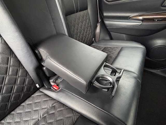 トヨタ ハリアー エレガンス 宮城県 2014(平26)年 6.2万km スパークリングブラックパールクリスタルシャイン 登録時走行距離６２０９５ｋｍ/LEDヘッドライト/純正アルミホイール/社外ナビ/・CD/DVD/・フルセグ/・SDサーバー/・FM/AM/プッシュスタート/スマートキー/クリアランスソナー/横滑り防止機能/ETC/パワーシート/フロアマット/オートライト/ステアリングリモコン/フォグランプ/ウインカーミラー/補助ミラー