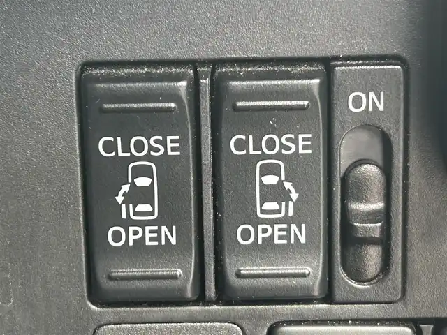 トヨタ ルーミー カスタムG 岡山県 2020(令2)年 5.1万km パールホワイトⅢ 登録時走行距離50873km/モデリスタ/純正ナビ/バックカメラ/両側パワースライドドア/ETC/トヨタセーフティセンス/・クルーズコントロール/・オートマチックハイビーム/・プリクラッシュセーフティ/アイドリングストップ/横滑り防止装置/コーナーセンサー/D/N席シートヒーター/プッシュスタート/スマートキー/オートライト/14インチ純正AW/フロアマット/LEDヘッドライト