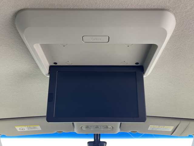 日産 セレナ ライダーパフォ B ZZ S HV 神奈川県 2015(平27)年 5.8万km ブリリアントホワイトパール 純正8インチナビゲーション【MM514D-L】/（AM　FM フルセグ　Bluetooth　CD　DVD　AUX　USB）/アラウンドビューモニター/純正フリップダウンモニター/両側パワースライドドア/クルーズコントロール/ETC/純正フロアマット/ステアリングスイッチ/プッシュスタート/スマートキー/LEDヘッドライト/オートライト/フォグランプ/純正17インチアルミホイル/ドアバイザー/エマージェンシーブレーキ/VDC/LDW