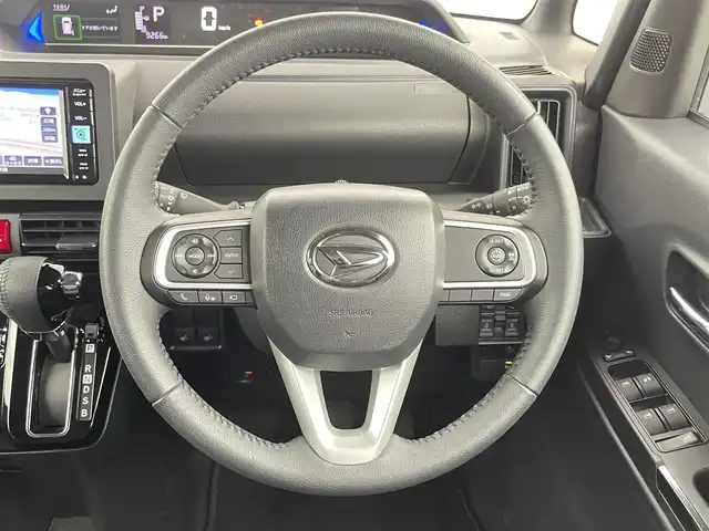 ダイハツ タント カスタム RS 千葉県 2024(令6)年 1万km シャイニングホワイトパール 禁煙車/純正７型ナビ（NMZK-W73D）/AM＆FM＆Bluetooth＆フルセグTV＆CD＆DVD/両側電動スライドドア　/バックカメラ　/電動パーキングブレーキ　/全方位カメラ　/ＬＥＤヘッドライト（オートライト機能付）/フォグランプ/スマートアシスト　/レーダークルーズコントロール　/前席シートヒーター　/ビルトインＥＴＣ/電動格納サイドミラー/アイドリングストップ/ウィンカーミラー/プッシュスタート/ISOFIX/リアサンシェード/ステアリングスイッチ/ハーフレザーシート