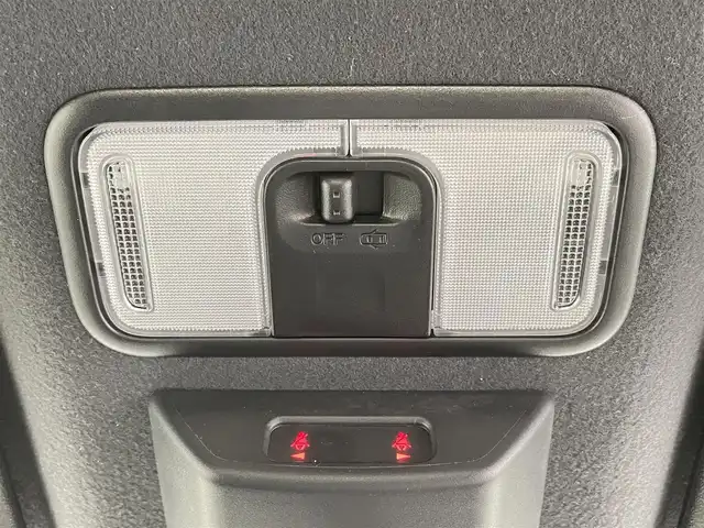 ダイハツ タント カスタム RS 千葉県 2024(令6)年 1万km シャイニングホワイトパール 禁煙車/純正７型ナビ（NMZK-W73D）/AM＆FM＆Bluetooth＆フルセグTV＆CD＆DVD/両側電動スライドドア　/バックカメラ　/電動パーキングブレーキ　/全方位カメラ　/ＬＥＤヘッドライト（オートライト機能付）/フォグランプ/スマートアシスト　/レーダークルーズコントロール　/前席シートヒーター　/ビルトインＥＴＣ/電動格納サイドミラー/アイドリングストップ/ウィンカーミラー/プッシュスタート/ISOFIX/リアサンシェード/ステアリングスイッチ/ハーフレザーシート