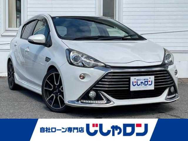 トヨタ アクア G G’s 富山県 2014(平26)年 10.9万km ライムホワイトパールクリスタルシャイン (株)IDOMが運営する【じしゃロン富山店】の自社ローン専用車両になります。こちらは現金またはオートローンご利用時の価格です。自社ローンご希望の方は別途その旨お申し付け下さい/純正ナビ（CD・BT接続可）/フルセグテレビ/ETC/HID/フォグランプ/純正フロアマット/プッシュスタート/スマートキー/スペアキー1本
