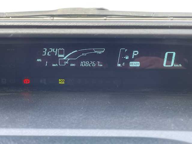 トヨタ アクア G G’s 富山県 2014(平26)年 10.9万km ライムホワイトパールクリスタルシャイン (株)IDOMが運営する【じしゃロン富山店】の自社ローン専用車両になります。こちらは現金またはオートローンご利用時の価格です。自社ローンご希望の方は別途その旨お申し付け下さい/純正ナビ（CD・BT接続可）/フルセグテレビ/ETC/HID/フォグランプ/純正フロアマット/プッシュスタート/スマートキー/スペアキー1本