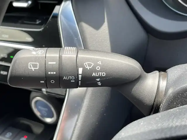 トヨタ ハリアー ハイブリッド Z レザーパッケージ 愛知県 2021(令3)年 3.1万km ホワイトパールクリスタルシャイン ・ワンオーナー/・純正JBLサウンドディスプレイオーディオ（ナビ有り）/・フルセグTV/・調光式パノラマルーフ/・Bluetooth/USB/AUX接続/・全方位カメラ/・コーナーセンサー/・純正デジタルインナーミラー（後方撮影内蔵）/・本革シート/・パワーシート（D/N）/・シートヒーター（D/N）/・シートベンチレーション（D/N）/・電動チルト&テレスコピック/・純正19インチアルミホイール/・パワーバックドア/・ステアリングヒーター/・充電用USBポート/・アダプティブクルーズコントロール/・純正LEDヘッドライト/・オートマチックハイビーム/・ヘッドアップディスプレイ/・衝突軽減ブレーキ/・レーンキープアシスト/・ブラインドスポットモニター/・セルスターレーダー探知機/・純正ラゲッジマット
