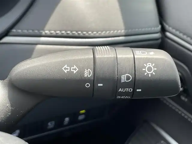 トヨタ ハリアー ハイブリッド Z レザーパッケージ 愛知県 2021(令3)年 3.1万km ホワイトパールクリスタルシャイン ・ワンオーナー/・純正JBLサウンドディスプレイオーディオ（ナビ有り）/・フルセグTV/・調光式パノラマルーフ/・Bluetooth/USB/AUX接続/・全方位カメラ/・コーナーセンサー/・純正デジタルインナーミラー（後方撮影内蔵）/・本革シート/・パワーシート（D/N）/・シートヒーター（D/N）/・シートベンチレーション（D/N）/・電動チルト&テレスコピック/・純正19インチアルミホイール/・パワーバックドア/・ステアリングヒーター/・充電用USBポート/・アダプティブクルーズコントロール/・純正LEDヘッドライト/・オートマチックハイビーム/・ヘッドアップディスプレイ/・衝突軽減ブレーキ/・レーンキープアシスト/・ブラインドスポットモニター/・セルスターレーダー探知機/・純正ラゲッジマット
